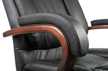 Кресло руководителя Бюрократ T-9925WALNUT черный кожа крестов. металл/дерево