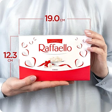 Конфеты RAFFAELLO с цельным миндальным орехом в кокосовой стружке, 90 г, 9020000000310