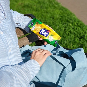 Крекер Tuc сметана/ лук, 100г