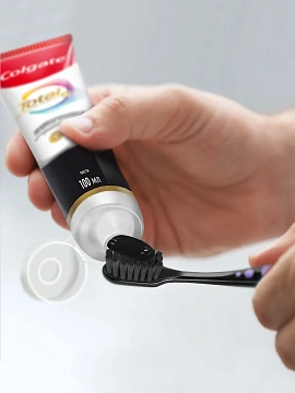 Зубная щетка Colgate Extra Density средняя, 2шт