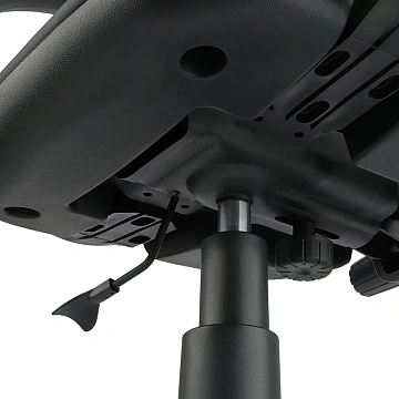 Кресло оператора Helmi HL-M30 'Престиж', кожзам черный