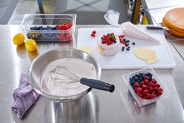 METRO PROFESSIONAL Миска круглая 8.8л, 32см