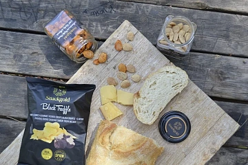 Чипсы Snackgold со вкусом Черный трюфель, 125г
