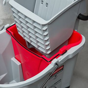 Ведро Rubbermaid WaveBrake для грязной воды, красное, FG9C7400RED